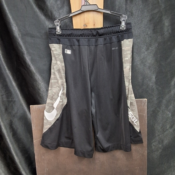 Nike Dri-FIT Authentic Performance Apparel - Picture 1 of 14